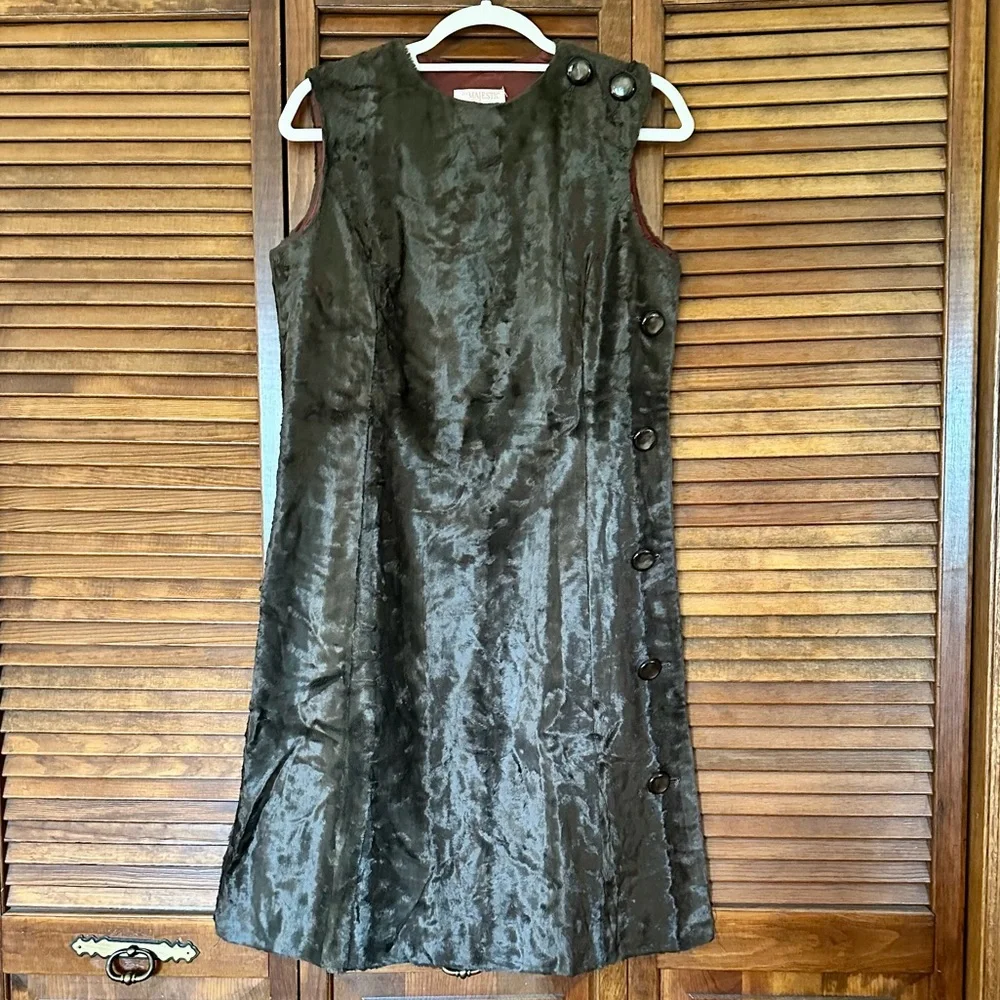 1960s vintage It’s Majestic mod brown faux fur velvet dress in size large.